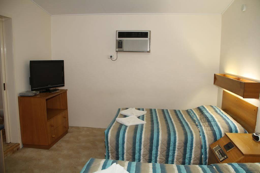 Border Motel Goondiwindi Bagian luar foto