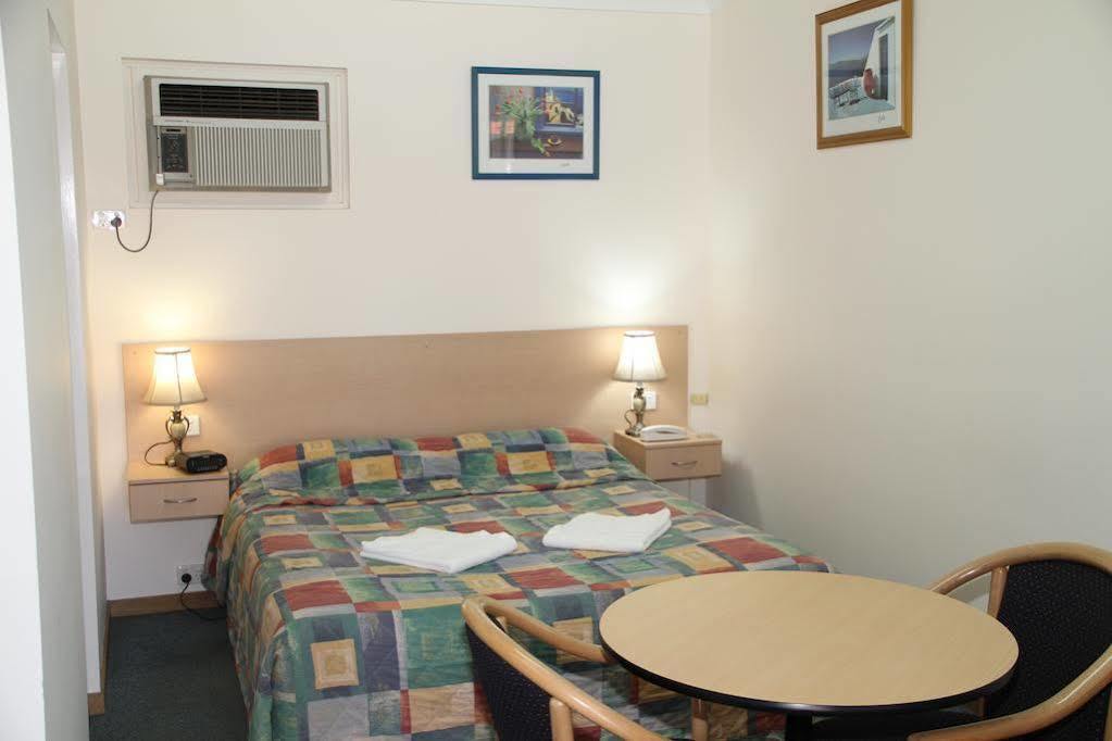 Border Motel Goondiwindi Bagian luar foto